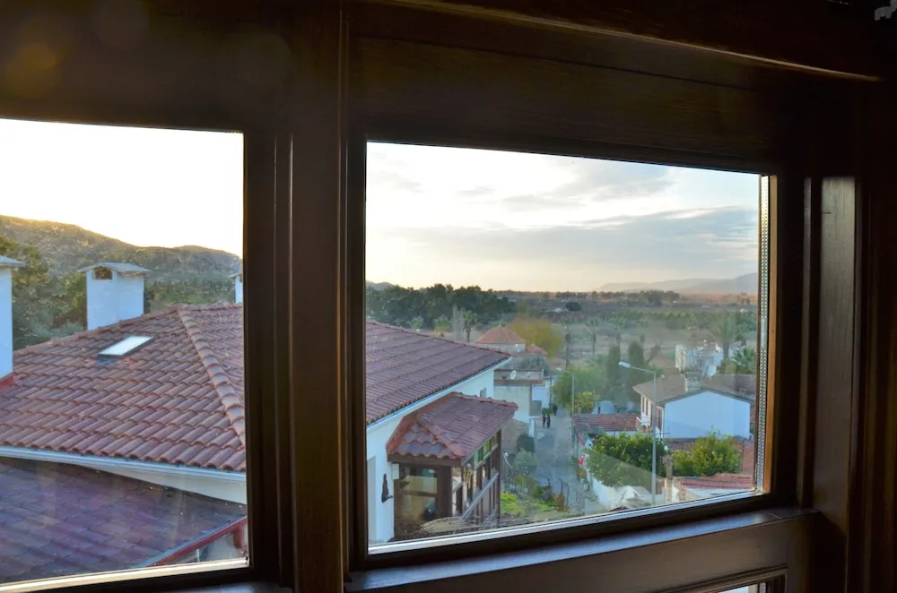 Romantic Süit, 1 Yatak Odası, Kısmi Deniz Manzaralı