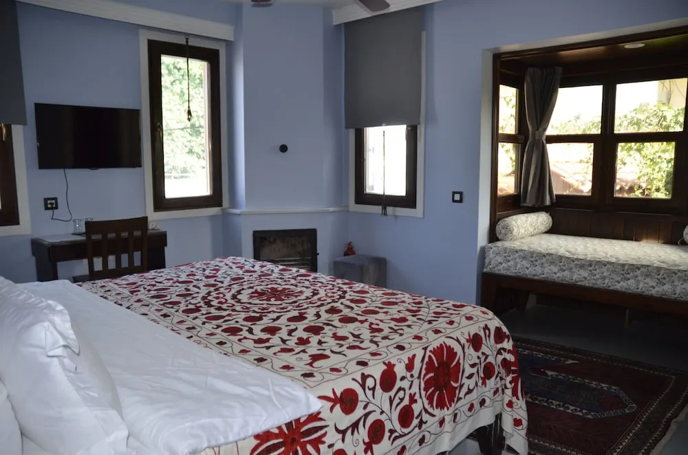 Romantic Süit, 1 Yatak Odası, Kısmi Deniz Manzaralı