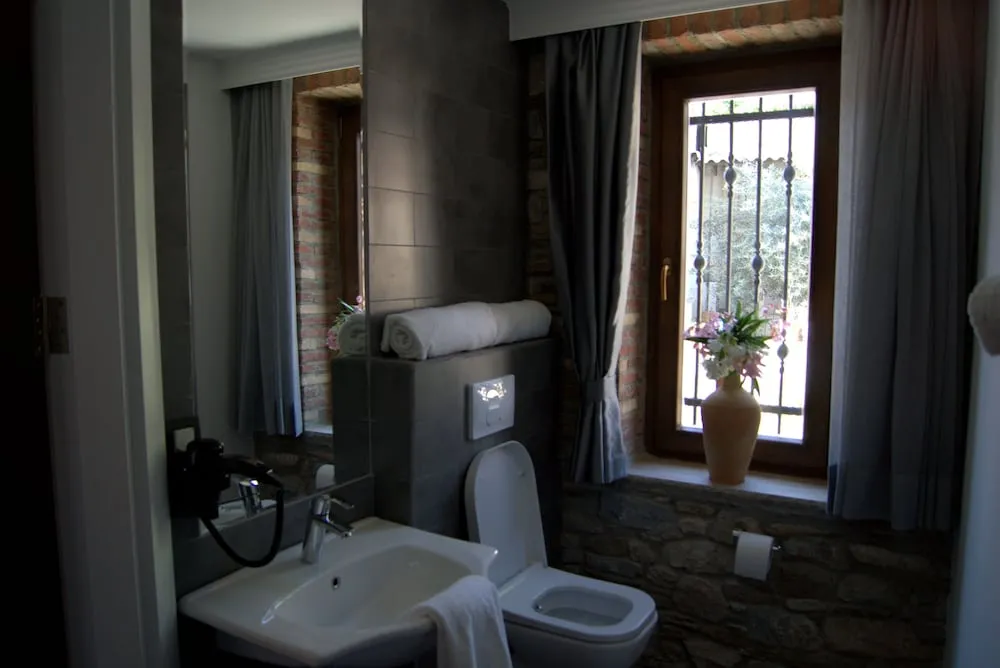 Deluxe King or Twin Room