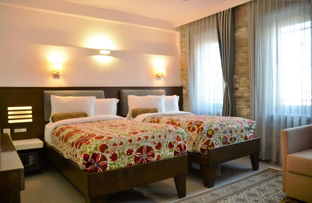 Deluxe King or Twin Room