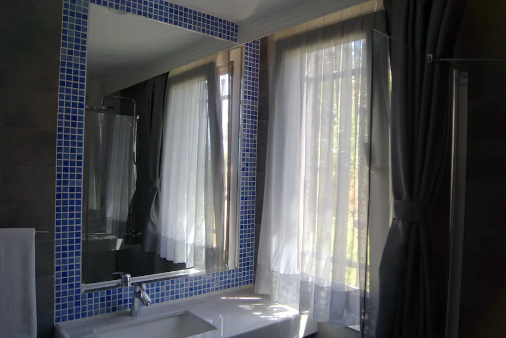 Deluxe King or Twin Room