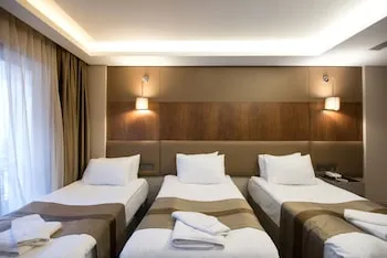 GK Regency Suites