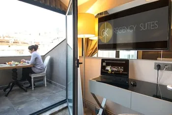 GK Regency Suites