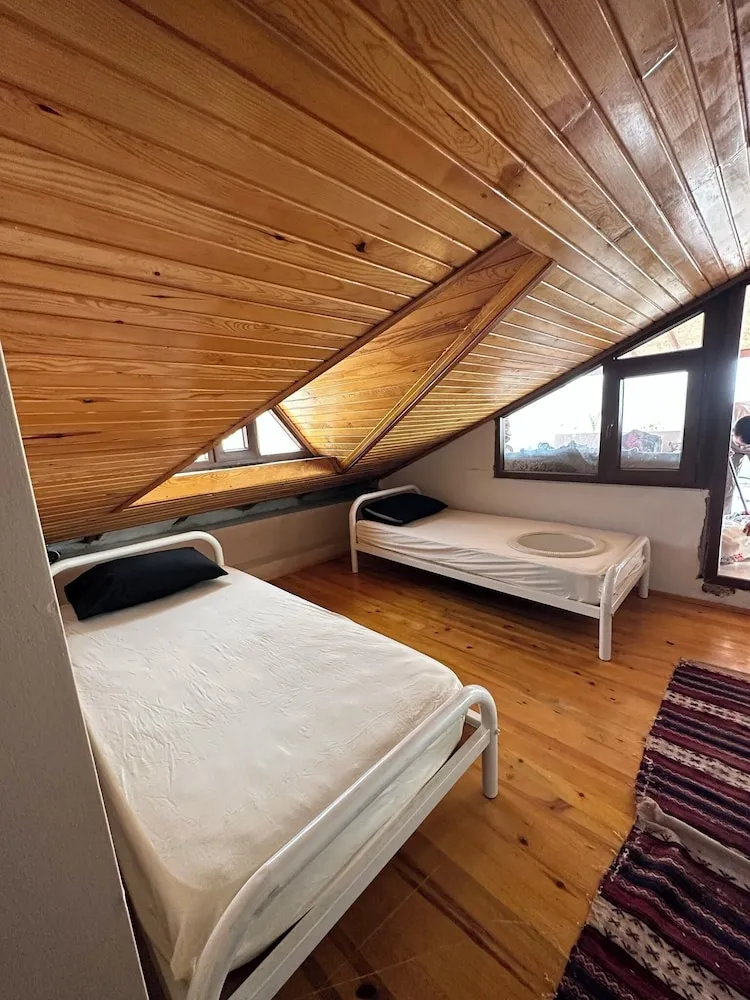 Economy Dört Kişilik Oda, Deniz Manzaralı