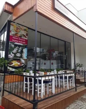 Liona Hotel