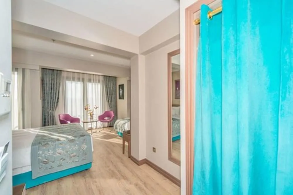 Family Üç Kişilik Oda