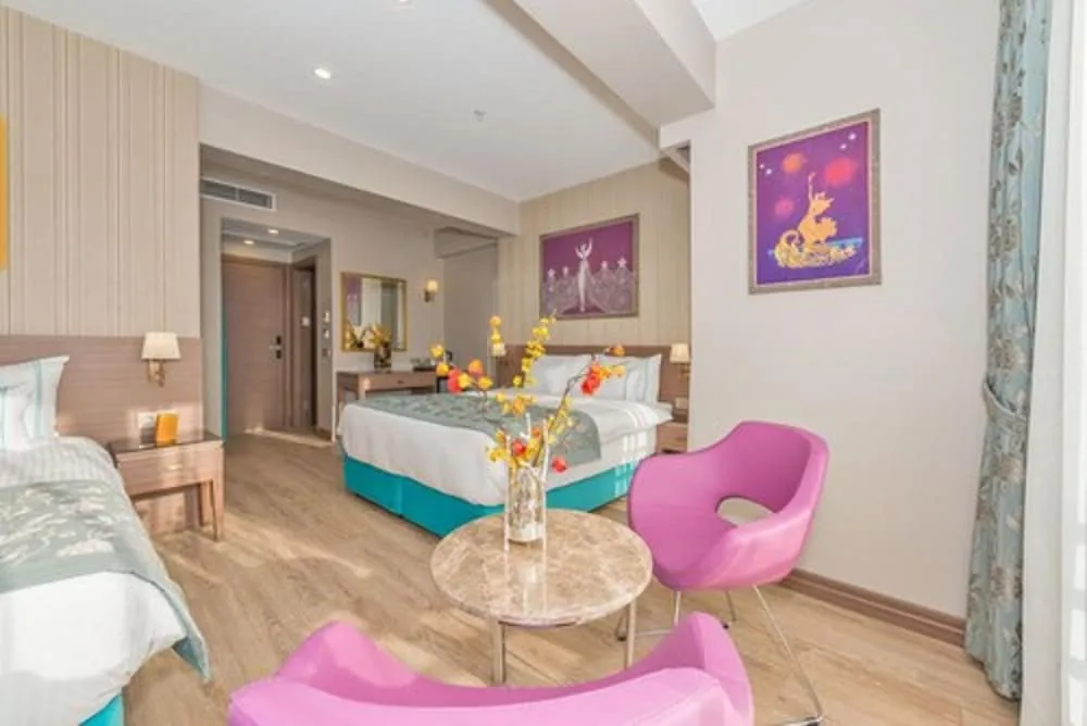 Family Üç Kişilik Oda