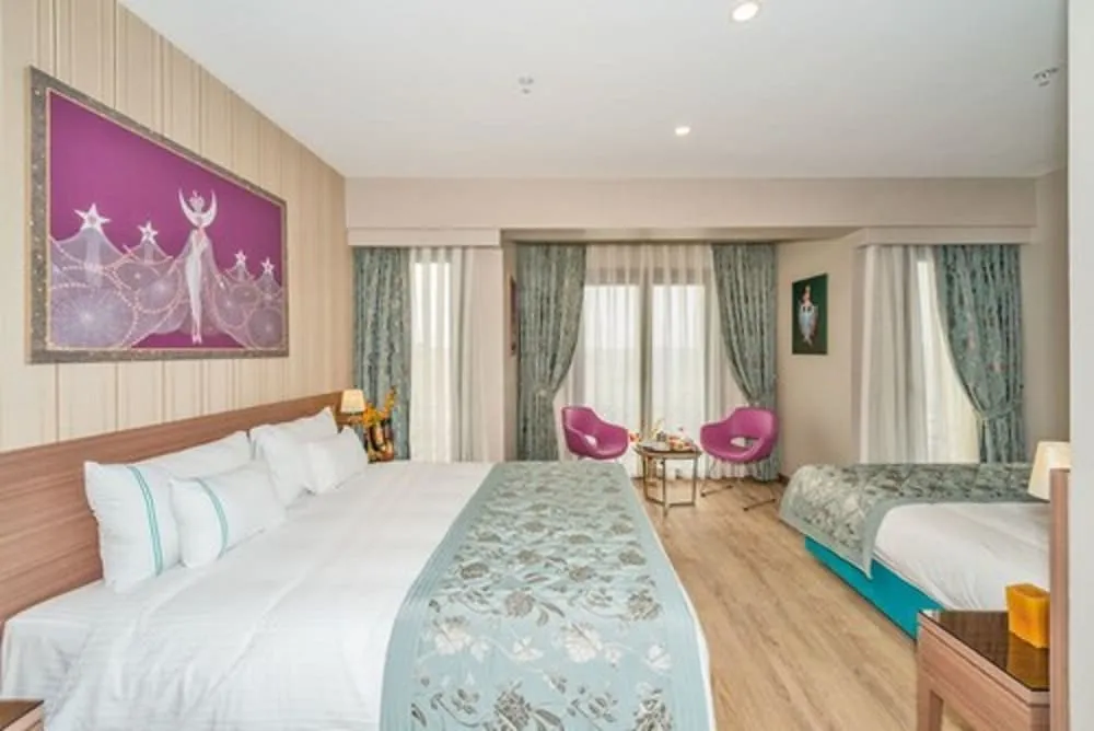 Family Üç Kişilik Oda