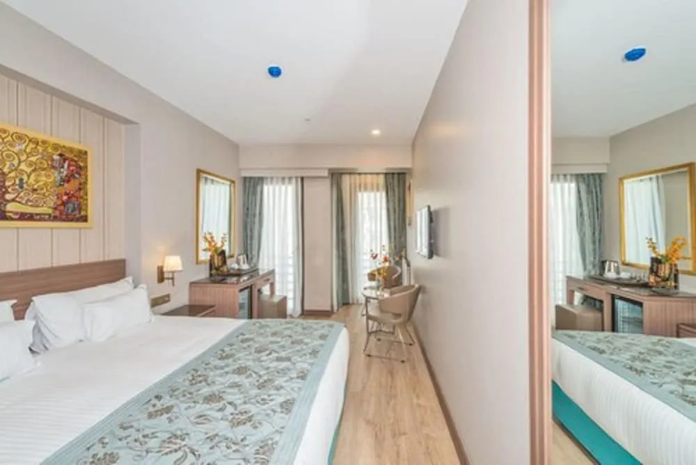 Deluxe Tek Büyük Yataklı Oda