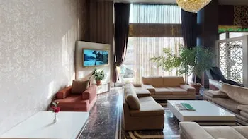 Green Prusa Hotel