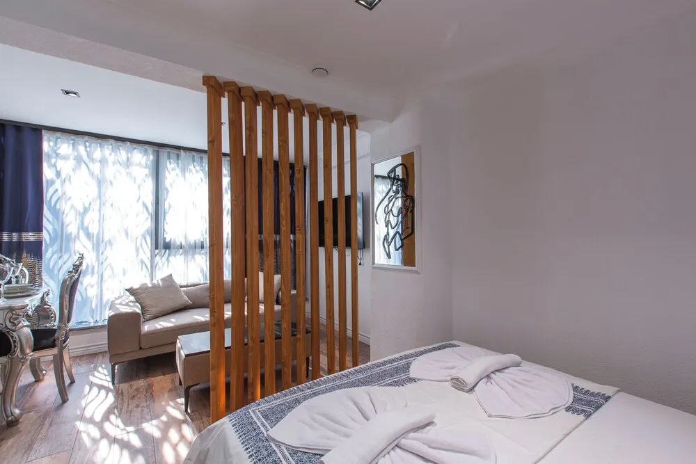 Stüdyo, 1 Büyük (Queen) Boy Yatak