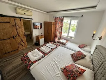 White Country Boutique Hotel