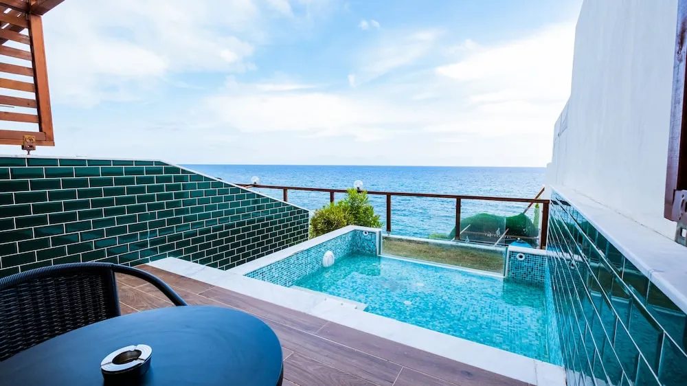 Honeymoon Tek Büyük Yataklı Oda