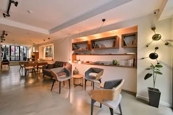 Hotel Alilass