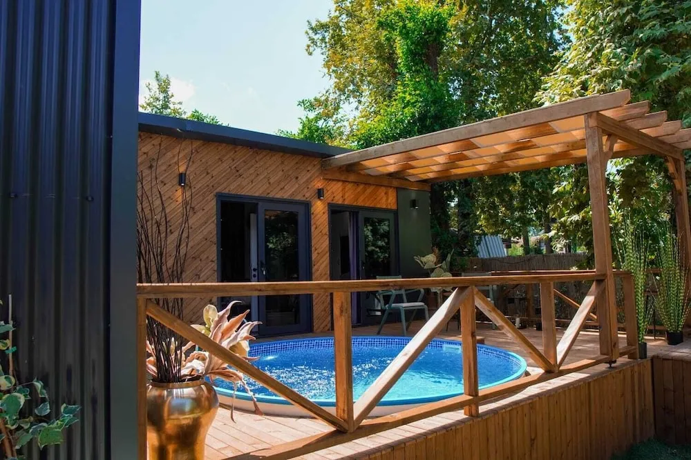 Superior Tiny Garden View