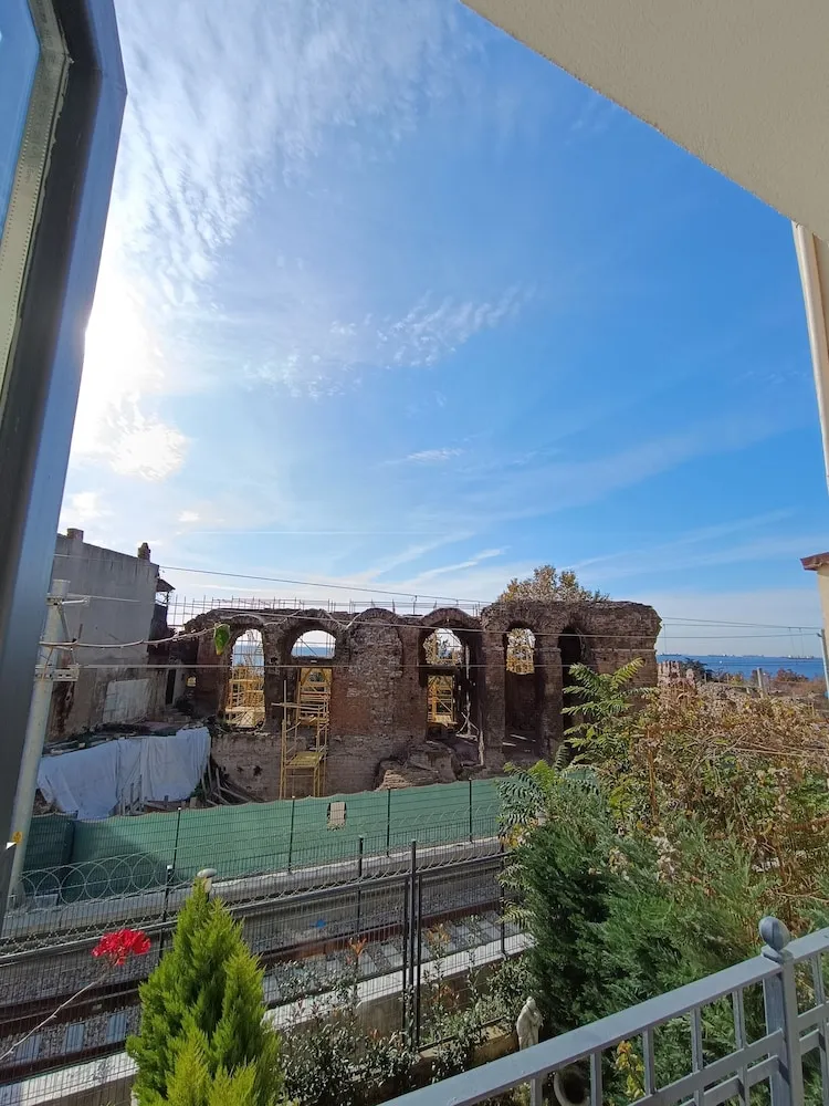 Balkonlu Cift Kisilik Oda