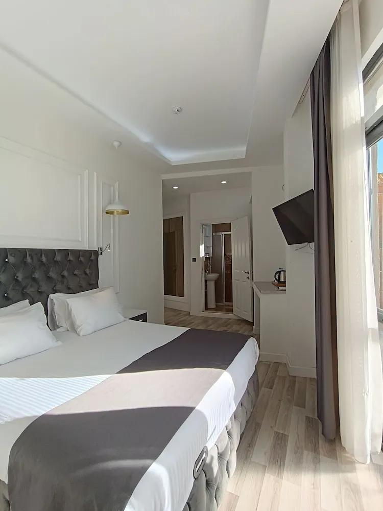 Balkonlu Cift Kisilik Oda