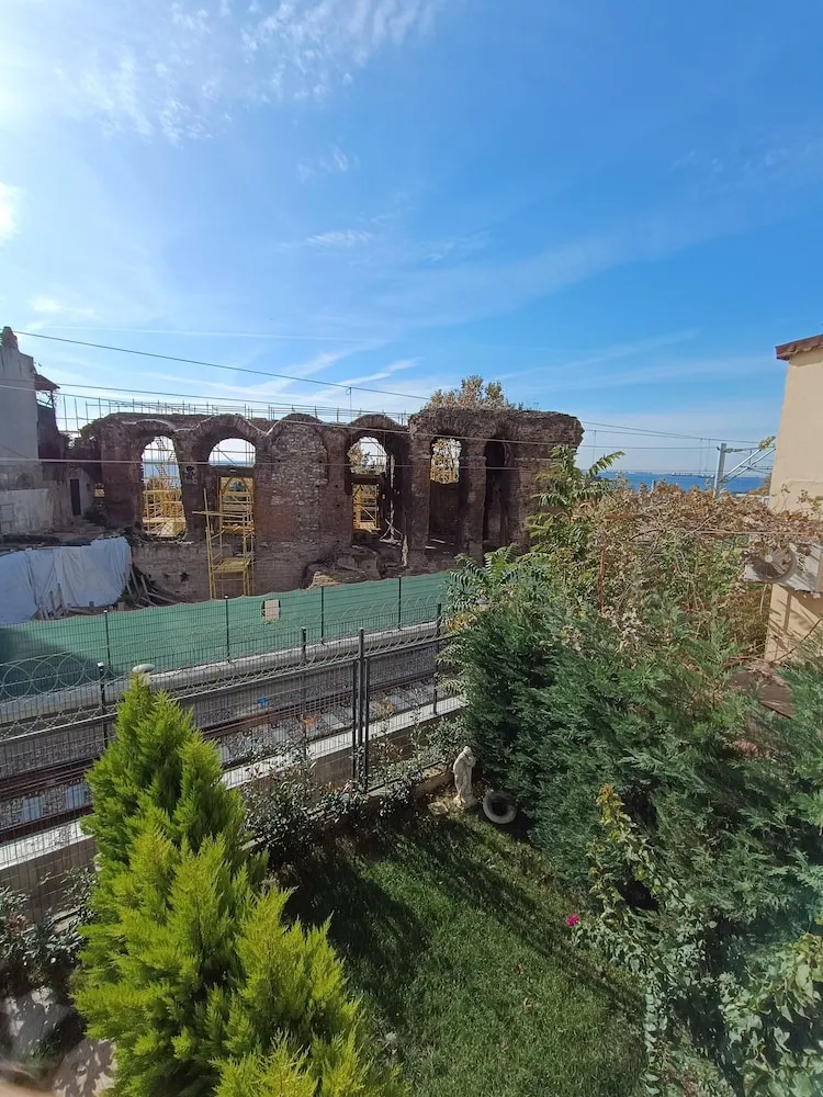 Balkonlu Cift Kisilik Oda