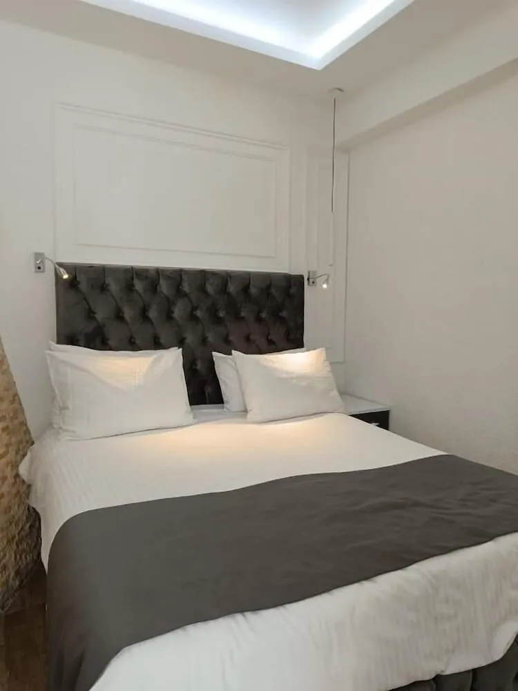 Standard Dört Kişilik Oda