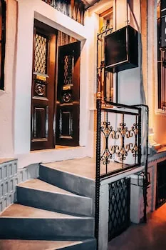Pablo Suit Hotel
