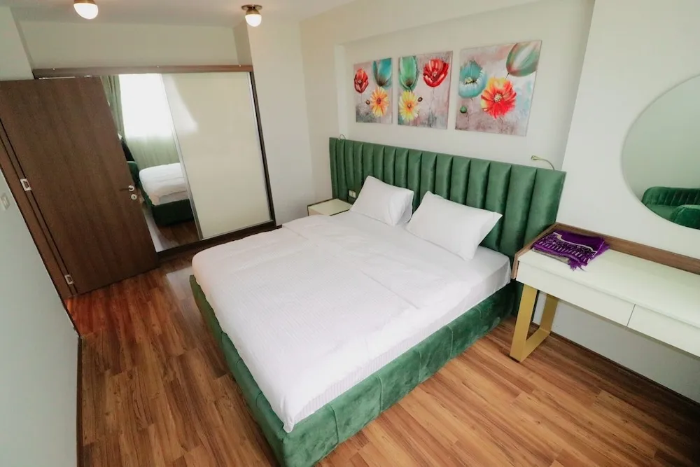 Family Suit, Multiple Beds, City View