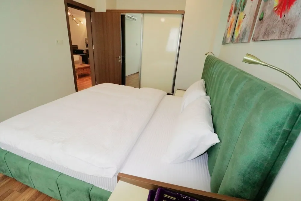 Family Suit, Multiple Beds, City View