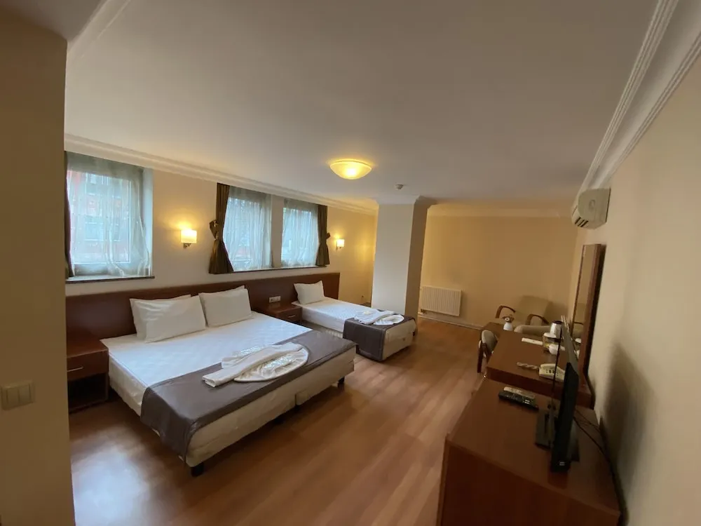 Superior Üç Kişilik Oda, Sigara İçilmez, Şehir Manzaralı