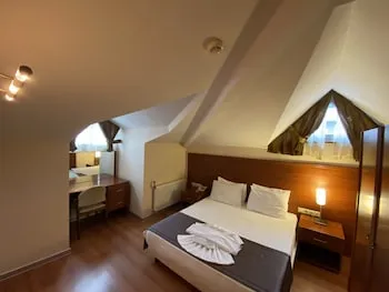 Triada Hotel Gayrettepe