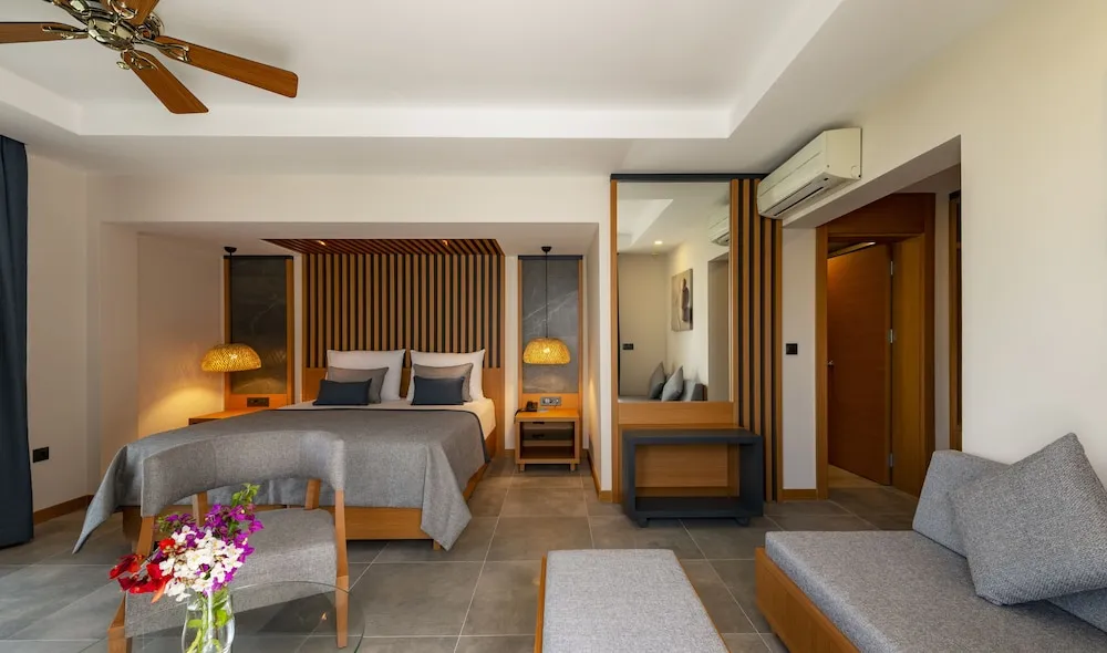 Superior Garden Room