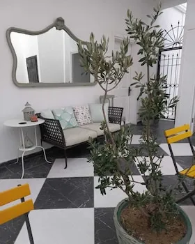 Zarbalı Cunda