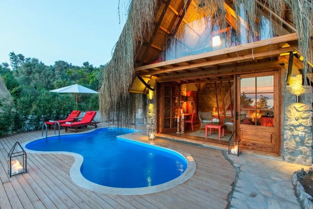 Honeymoon Deluxe Room