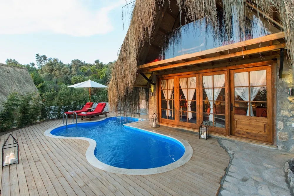 Honeymoon Deluxe Room