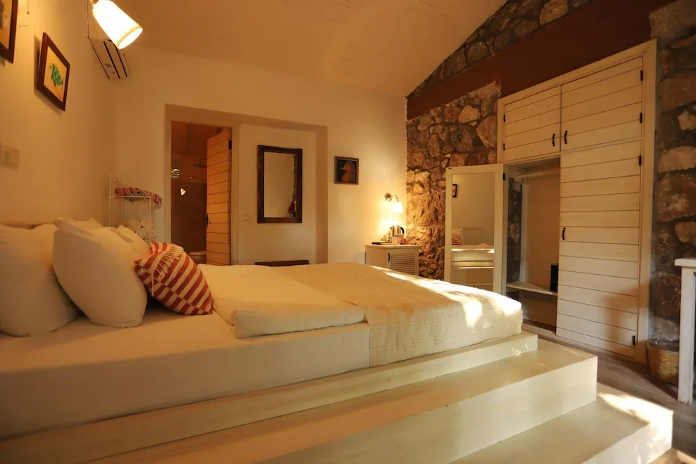 Stone House with Jetted Tub