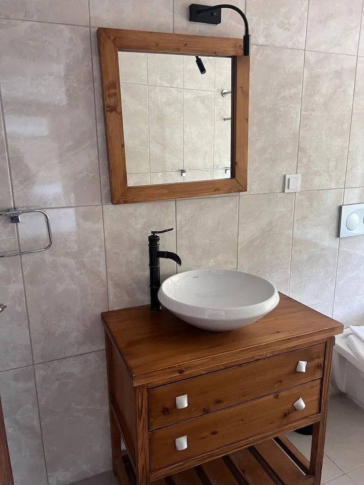 Comfort Tek Büyük Yataklı Oda, Balkon, Plaj Manzaralı