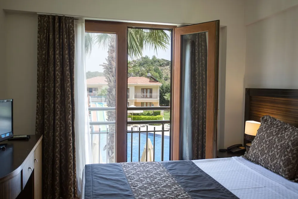 Classic Room with French Balcony