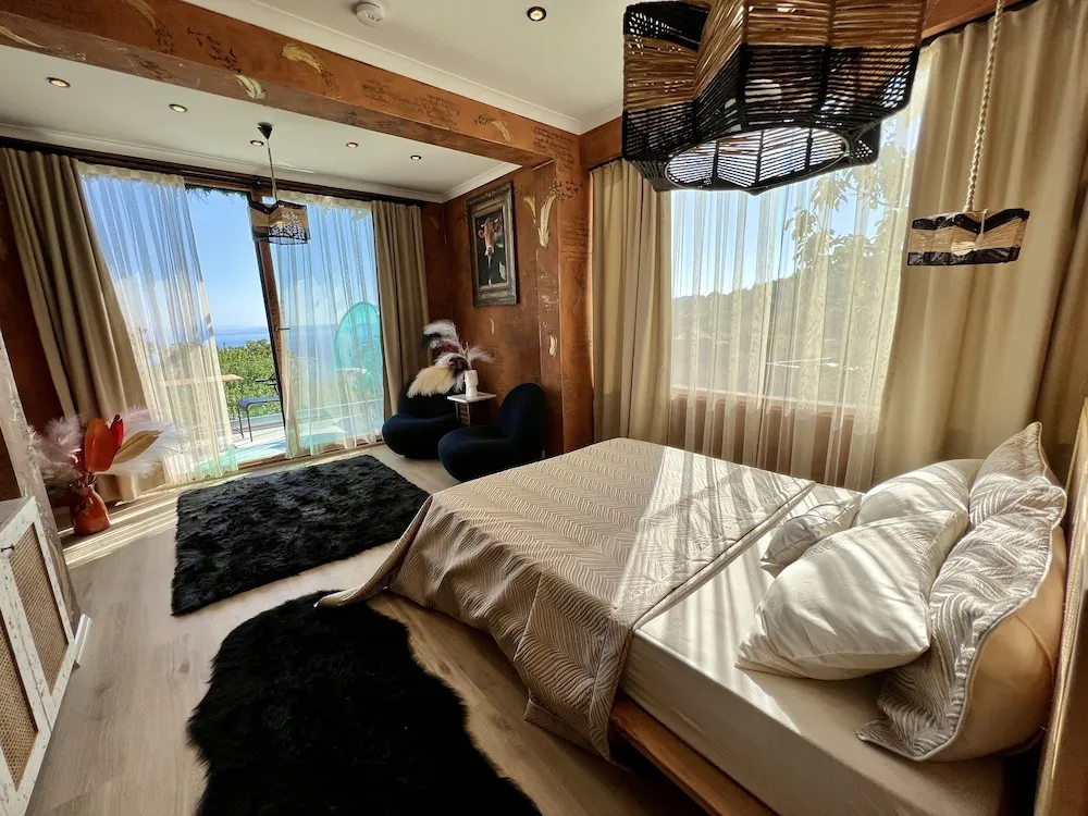 Orange Deluxe Room