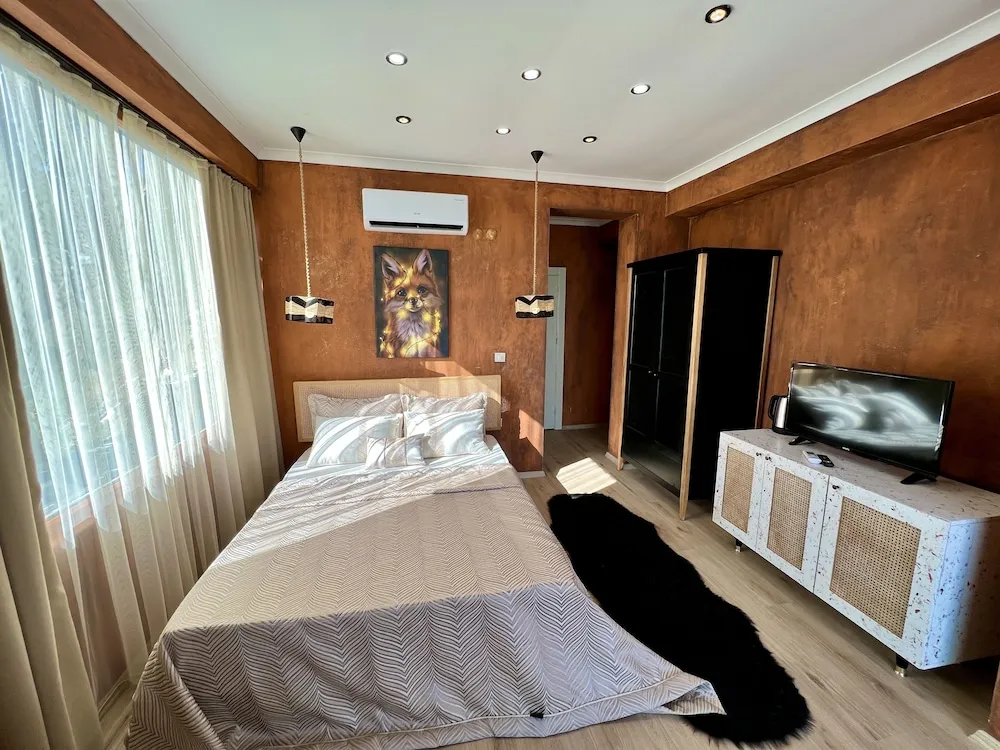 Orange Deluxe Room