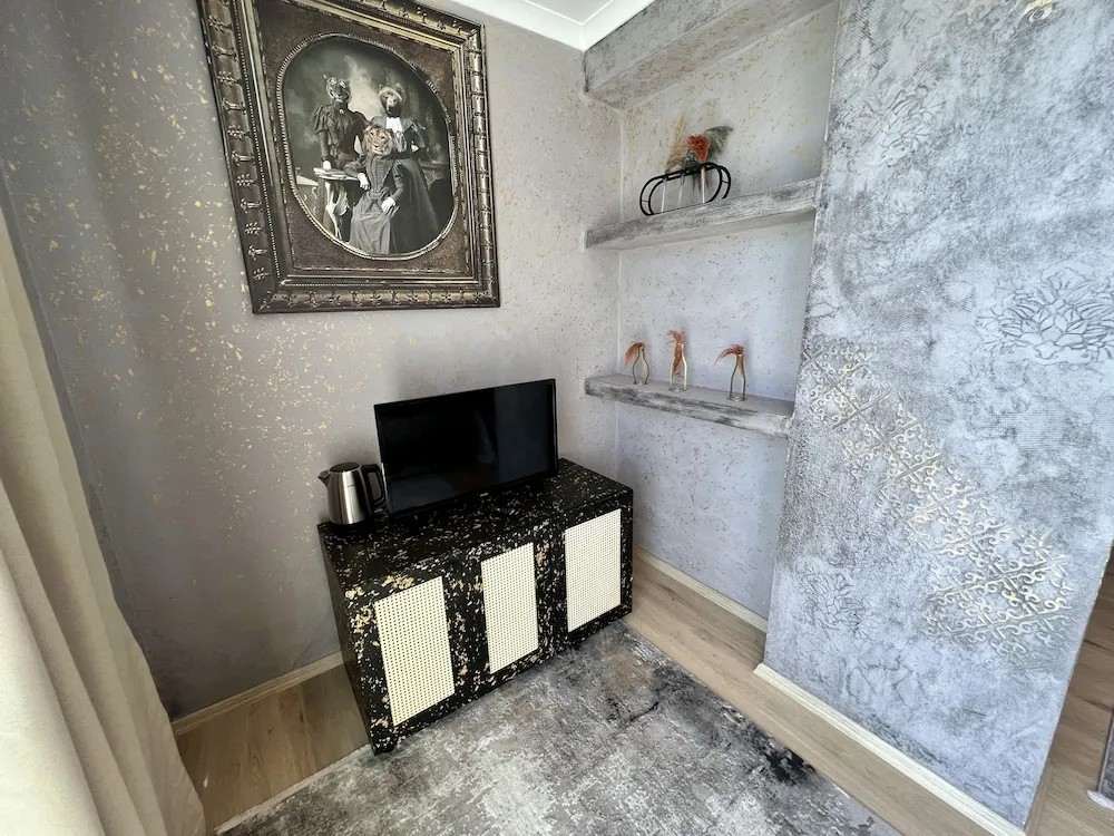Grey Deluxe Room