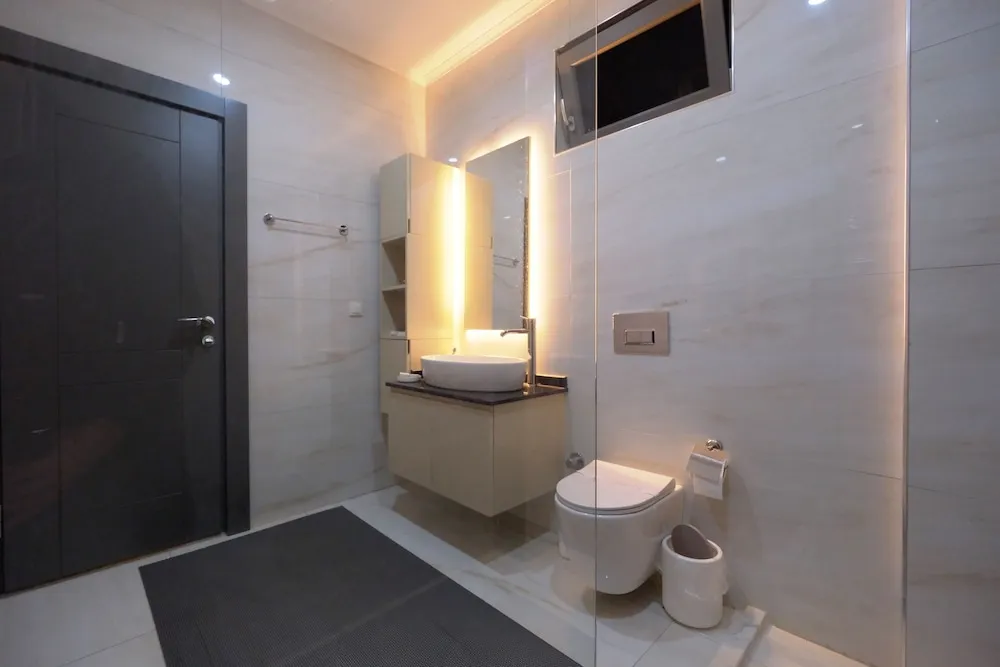 Deluxe Oda, 1 Yatak Odası, Balkon, Havuz Manzaralı