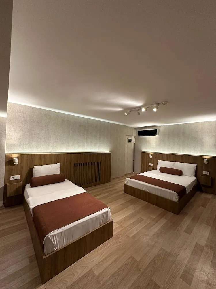 Deluxe Üç Kişilik Oda