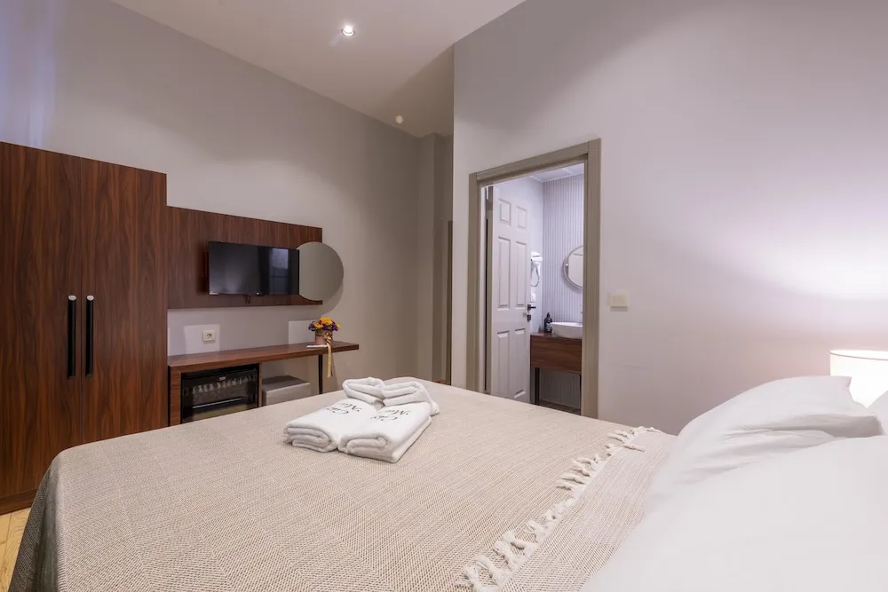 Standard Tek Büyük Yataklı Oda