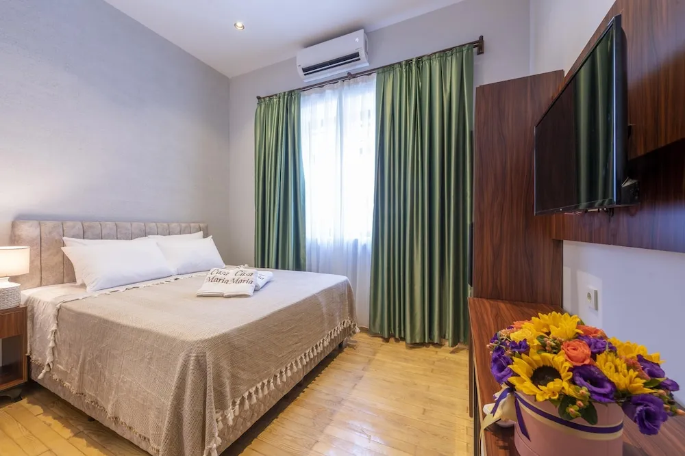 Standard Tek Büyük Yataklı Oda