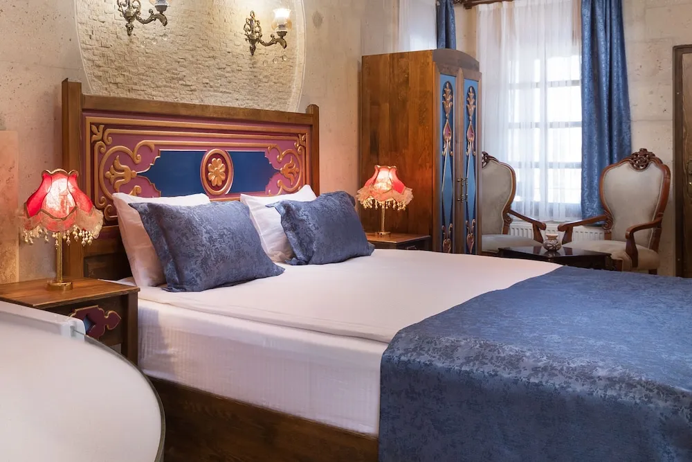 Romantic Tek Büyük Yataklı Oda