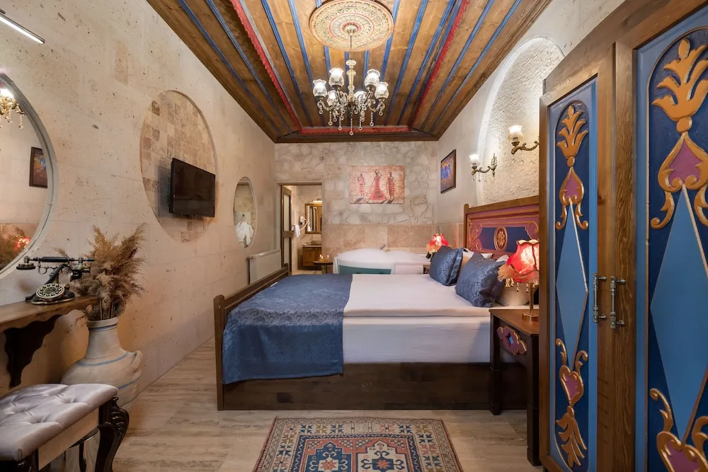 Romantic Tek Büyük Yataklı Oda