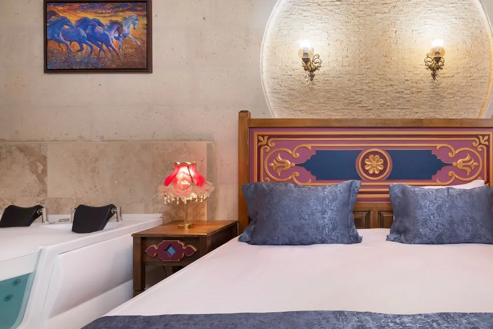 Romantic Tek Büyük Yataklı Oda