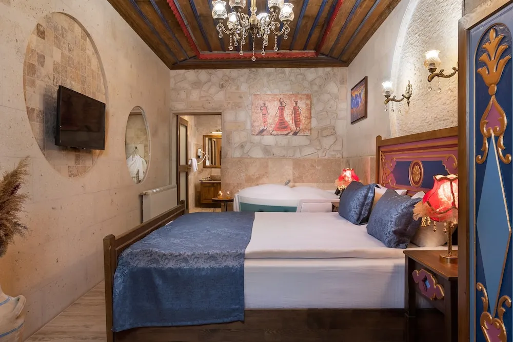 Romantic Tek Büyük Yataklı Oda