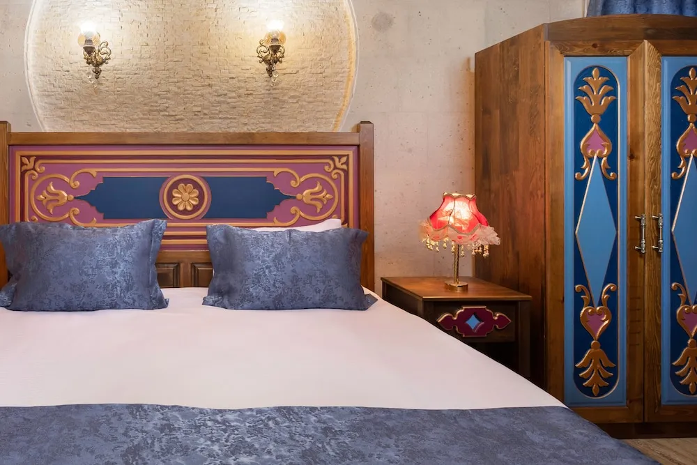 Romantic Tek Büyük Yataklı Oda