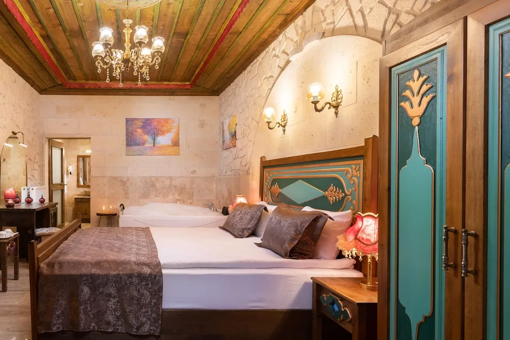 Romantic Tek Büyük Yataklı Oda