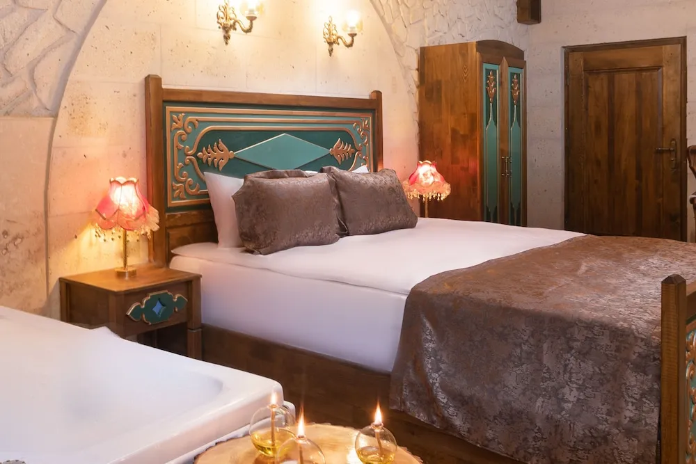 Romantic Tek Büyük Yataklı Oda