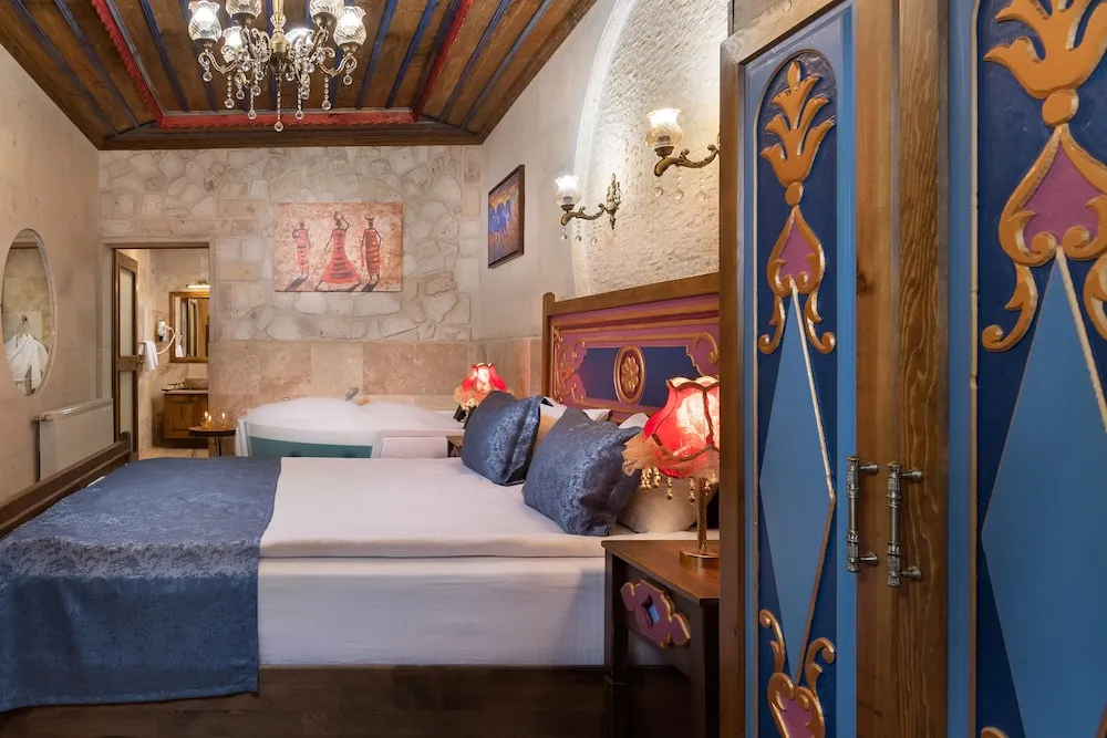 Romantic Tek Büyük Yataklı Oda